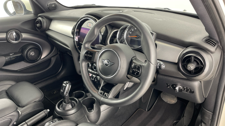 MINI Hatchback 1.5 Cooper Exclusive 5dr Auto Petrol Hatchback